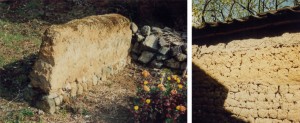 ［左］泥小屋の版築のかたわれ（奈良山辺の道）［右］日干し煉瓦の土塀（奈良斑鳩）