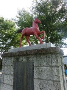 野馬追会場の前にある馬の象