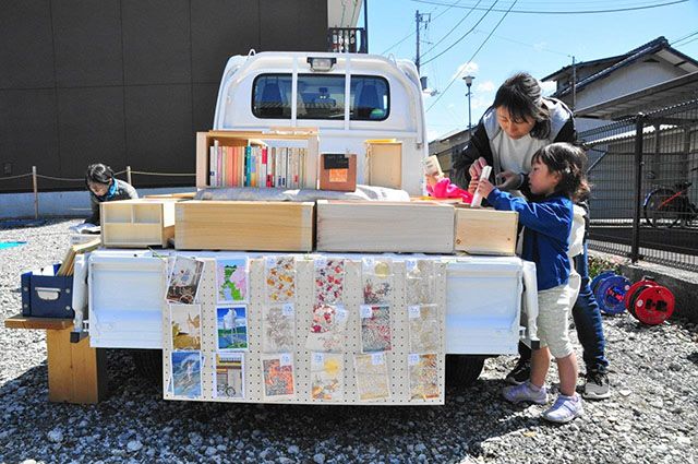 うちこ「坂町の市」フリーマーケット