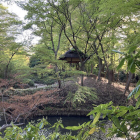 六義園