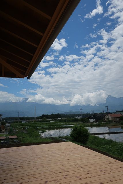 北に八ヶ岳、南に甲斐駒ヶ岳