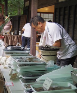 世田谷観音 朝市