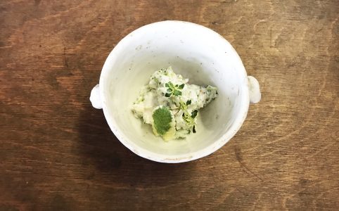 野菜とアーモンド粉のサラダ