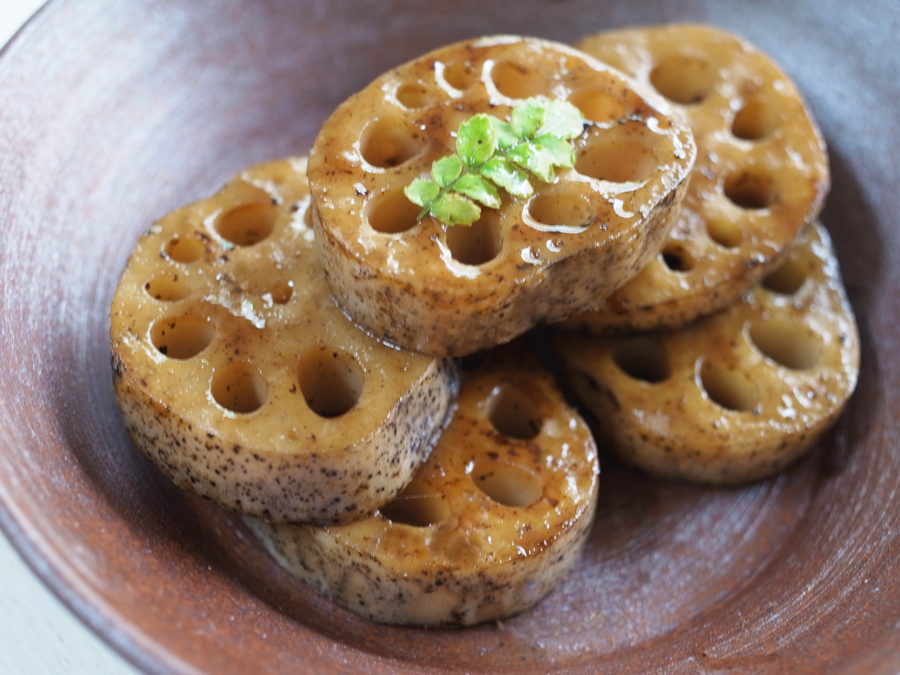 厚切り蓮根の蒸し焼き