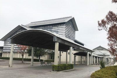 高知県立美術館