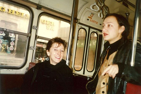 右側がフランソワーズ、左は彼女の友人キャロル　1983年頃　フランス・ナンシーにて