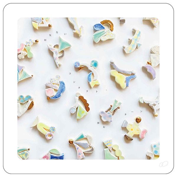 にじ画廊 oo(うー)アクセサリーと壁飾りの展示販売「何気ないコンタクト、弾むターン」