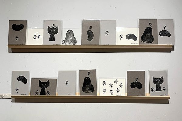 「くろいかみさまとこども」スタンプワークショップ