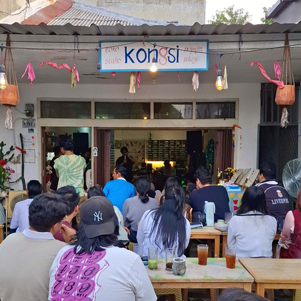 Calo Bookshop and Cafe トークセッション「オルタナティブスペース持続へのチャレンジ　インドネシア・ジャカルタ Kongsi 8の実践から」