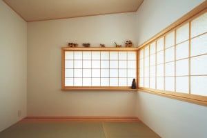 障子は戸袋に収納できる。
