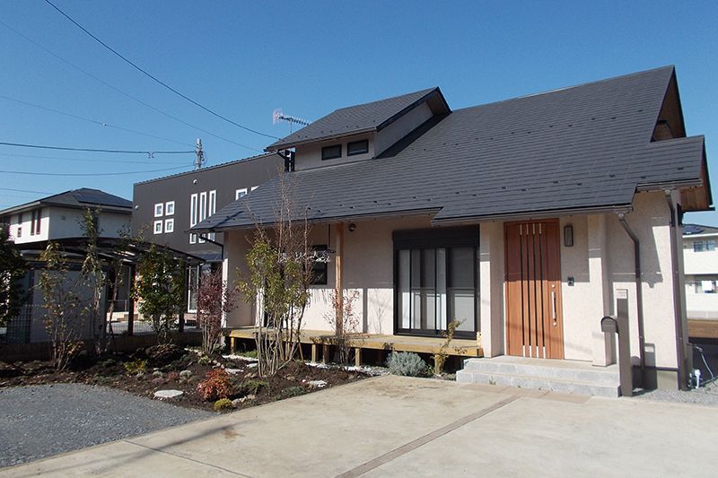 栃木県佐野市 注文住宅「自然素材と古材が調和する開放感あふれる住まい」