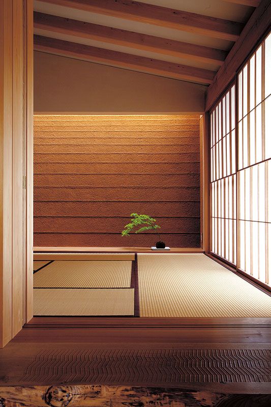 四季薫る家/居間から見る和室。
