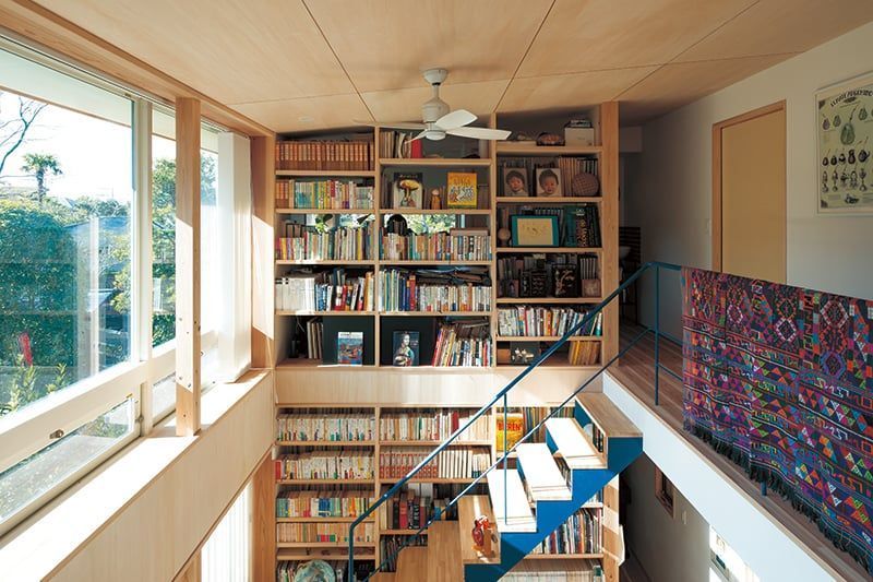 まるで図書館のよう大きな本棚のある住まい 神奈川県中郡 注文住宅 ㈱加賀妻工務店